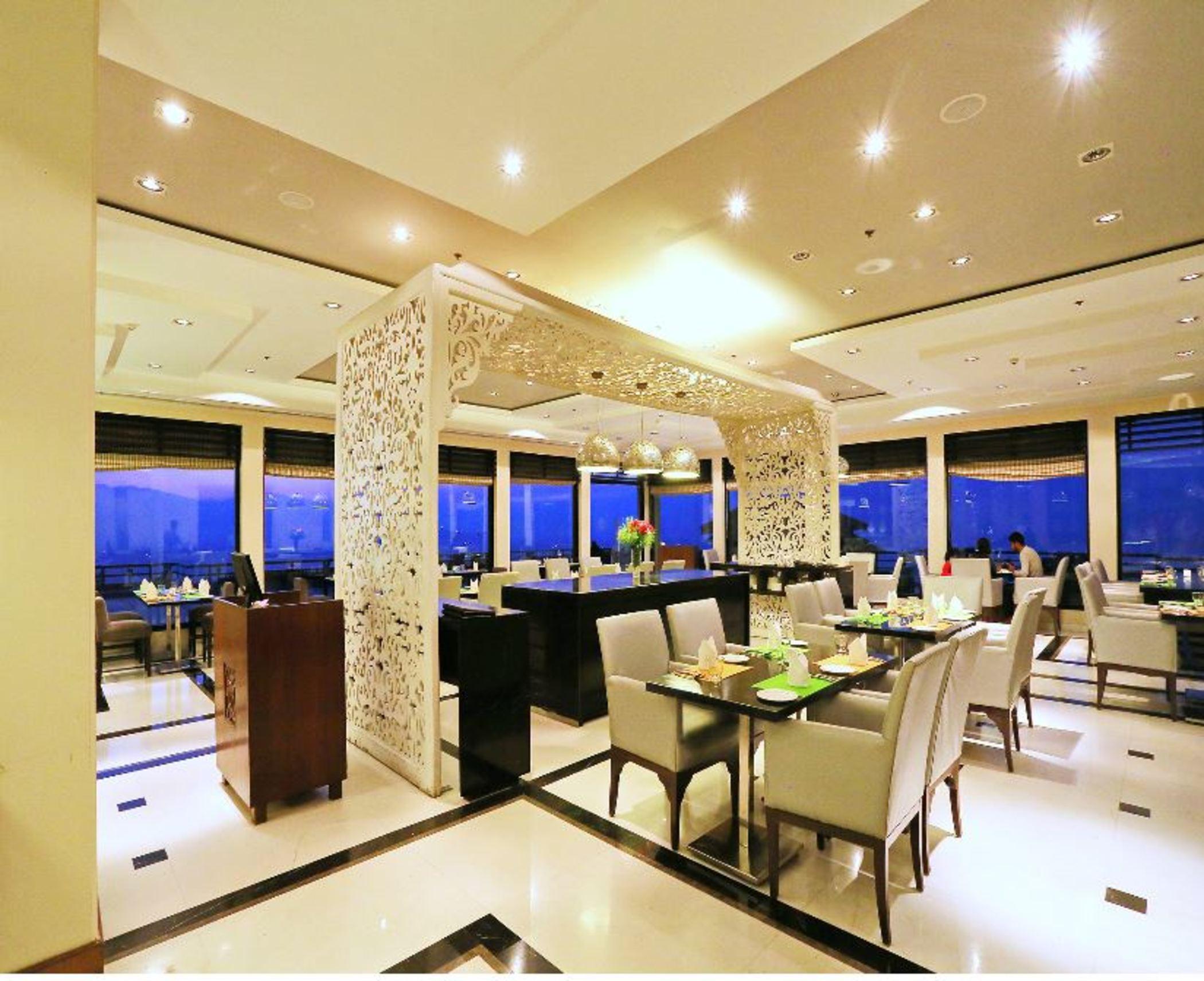 Hotel Taj Dal View Srinagar Extérieur photo