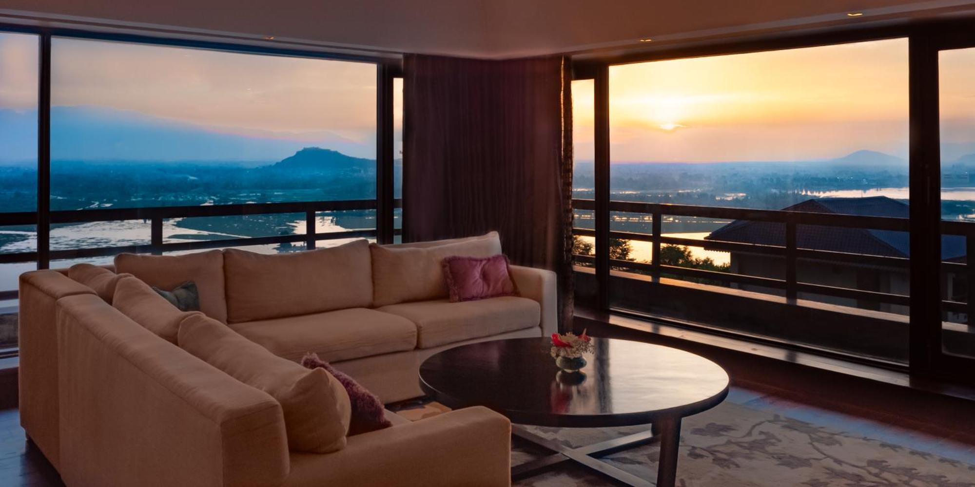 Hotel Taj Dal View Srinagar Extérieur photo