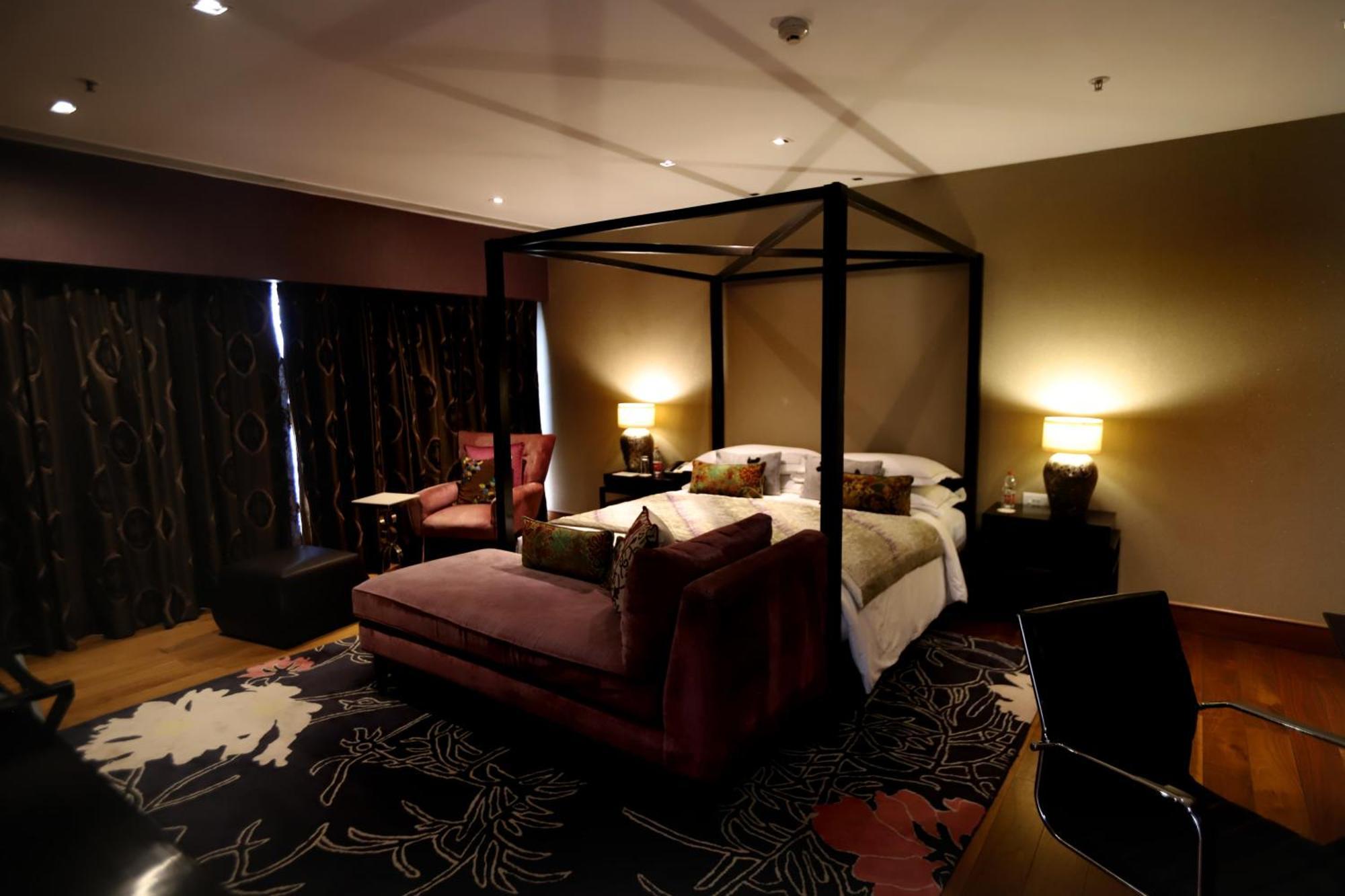 Hotel Taj Dal View Srinagar Extérieur photo
