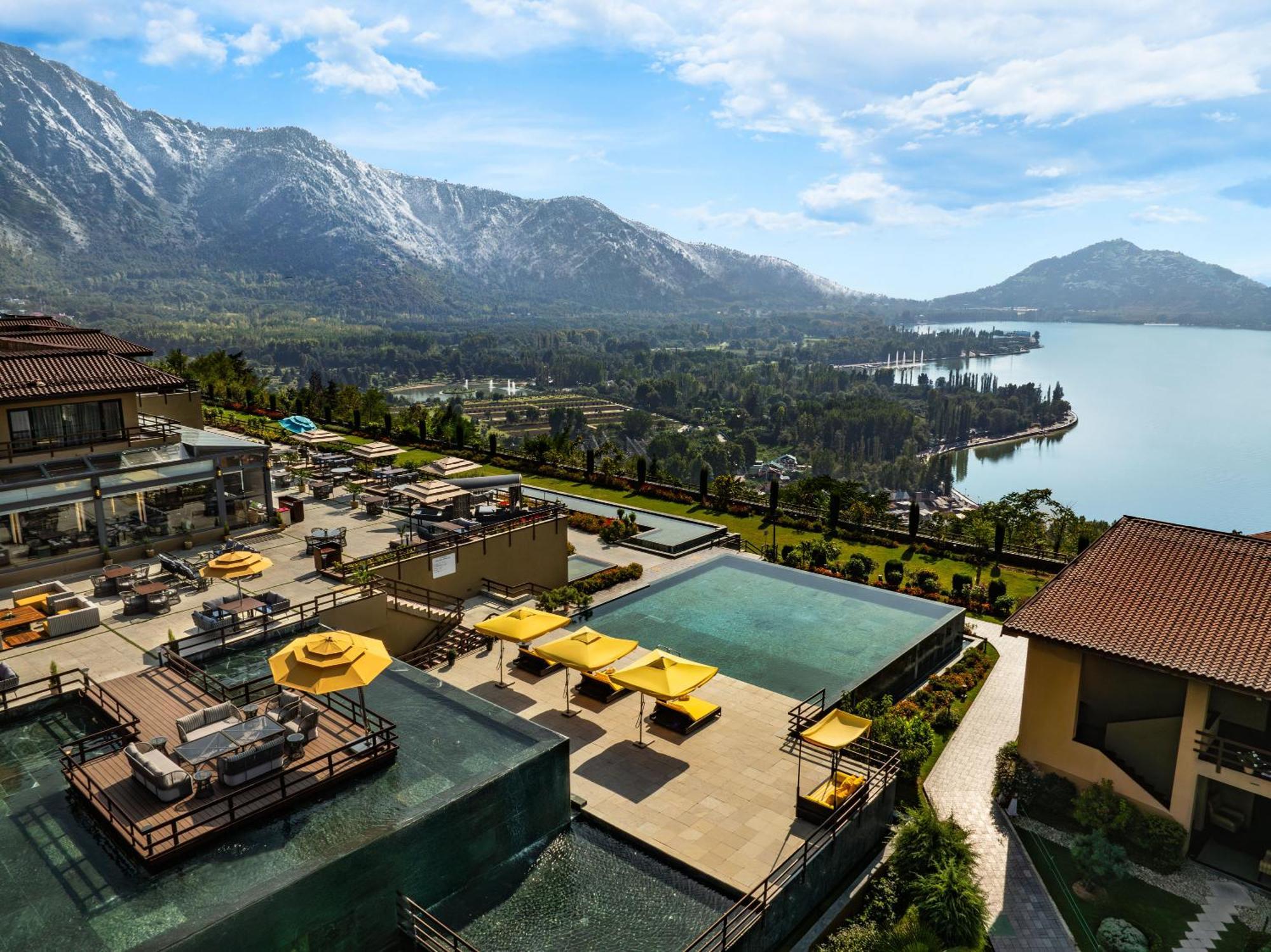 Hotel Taj Dal View Srinagar Extérieur photo