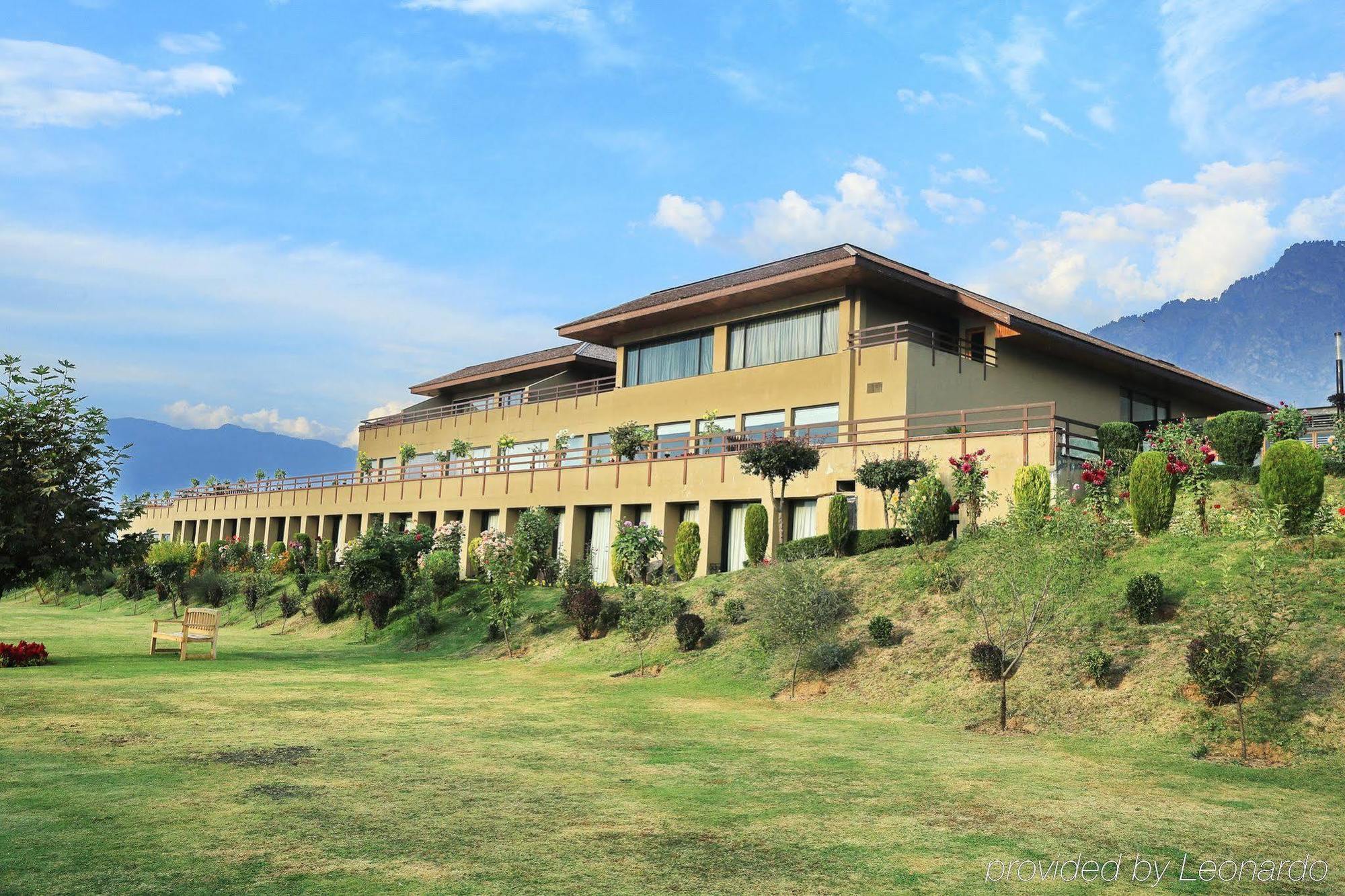 Hotel Taj Dal View Srinagar Extérieur photo