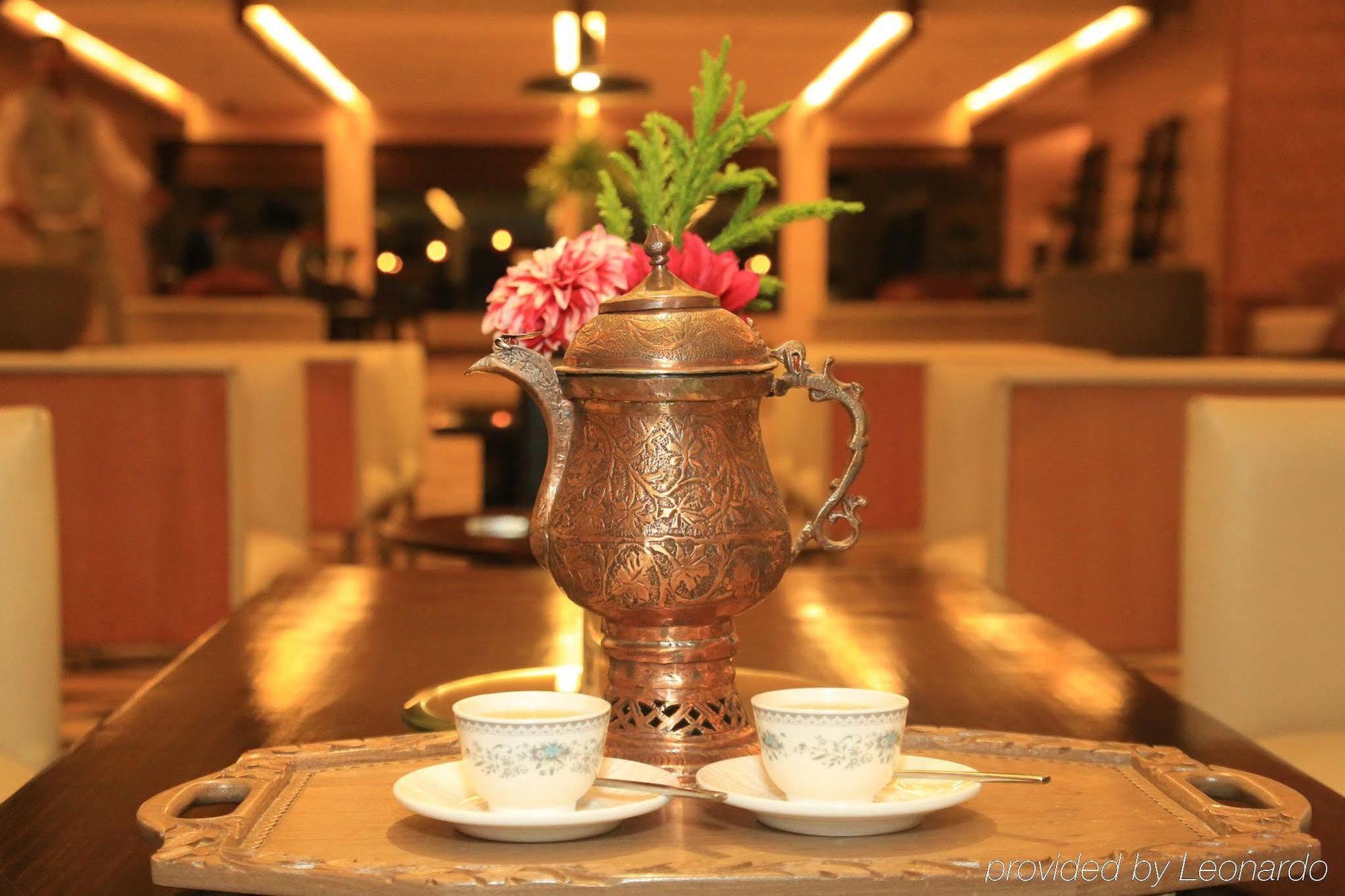 Hotel Taj Dal View Srinagar Extérieur photo