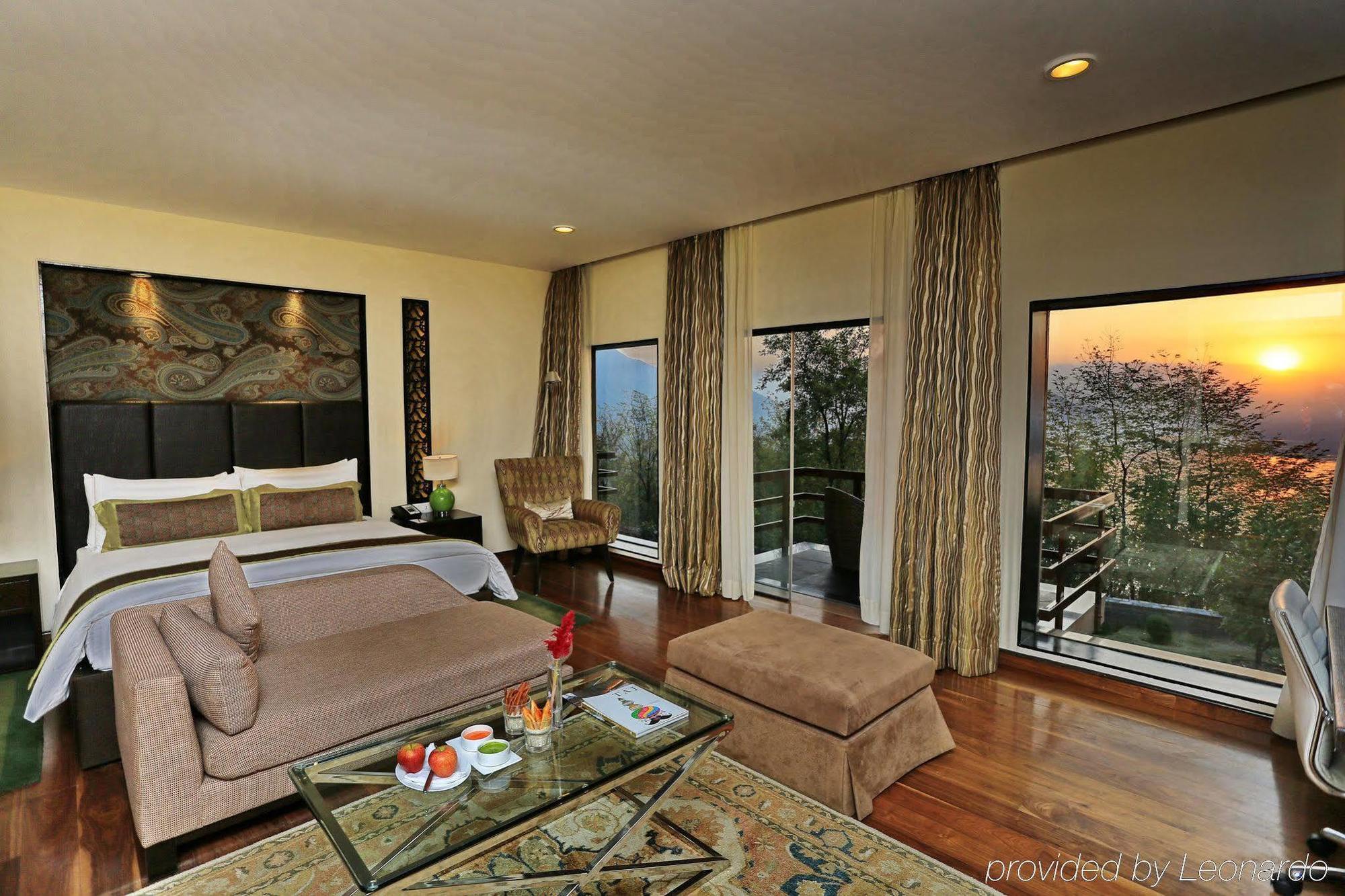 Hotel Taj Dal View Srinagar Extérieur photo